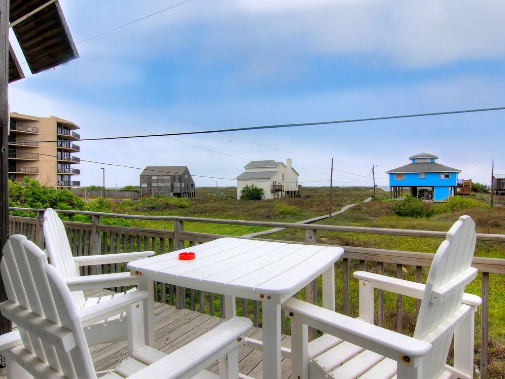 La Vista @ La Playa Paradise Properties Beach House Vacation Rental in Port Aransas, Texas.